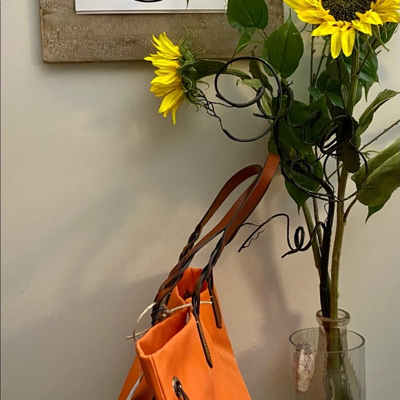 Dooney & Bourke Large Shopper Tote - Picture 2 of 5